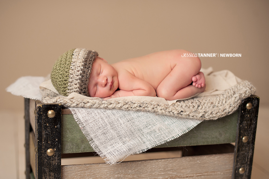 newborn photographer in alpharetta ga