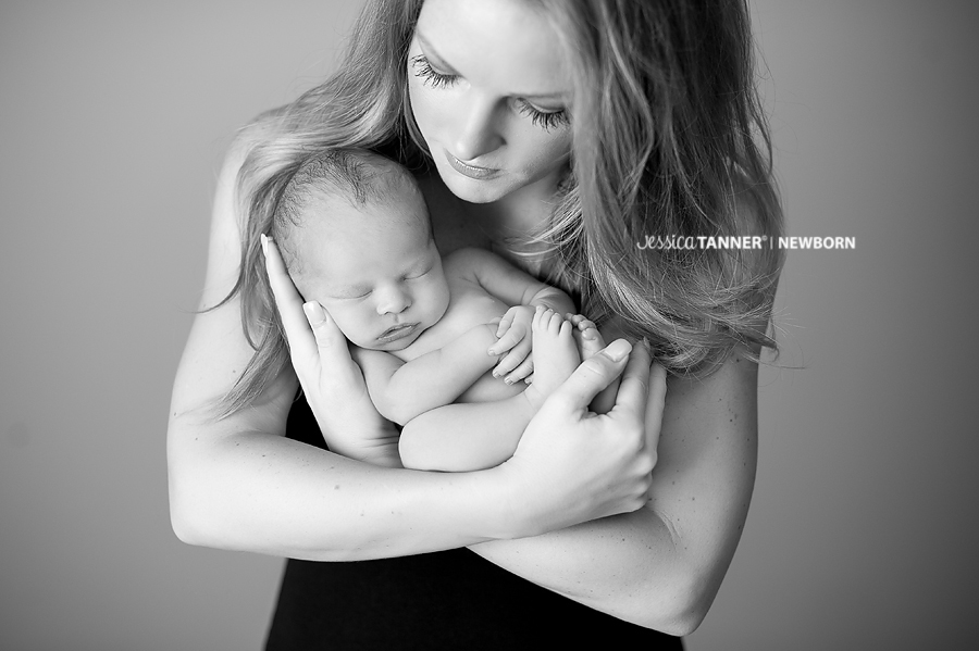 newborn photographer in alpharetta ga